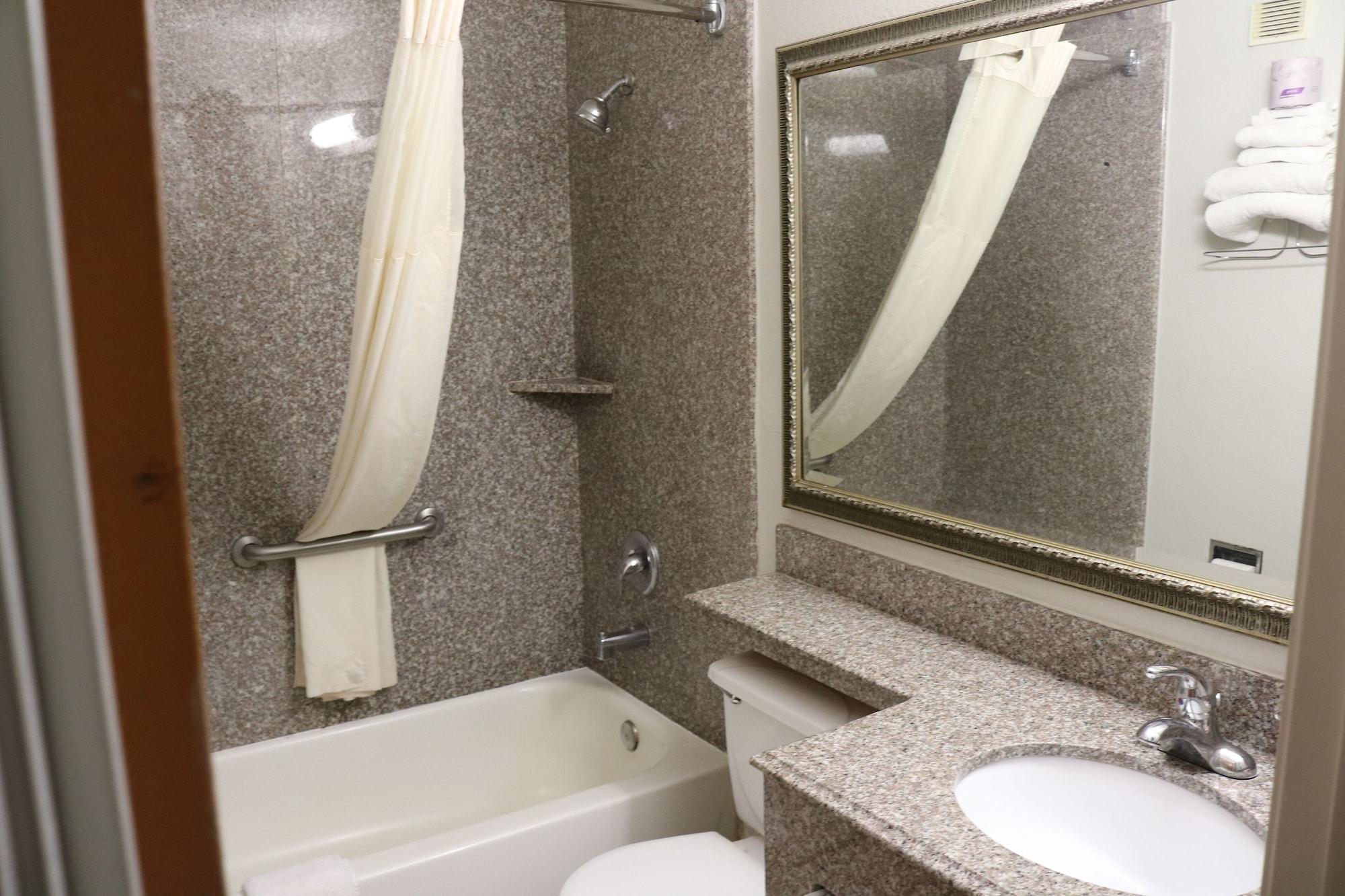 Super 8 By Wyndham San Antonio/I-35 North Hotel Екстериор снимка